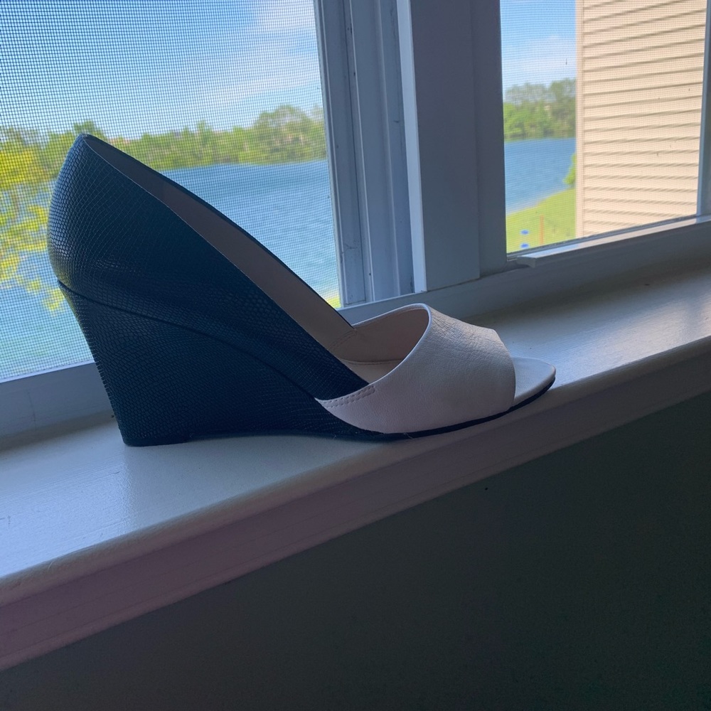 Franco Sarto black and white wedge